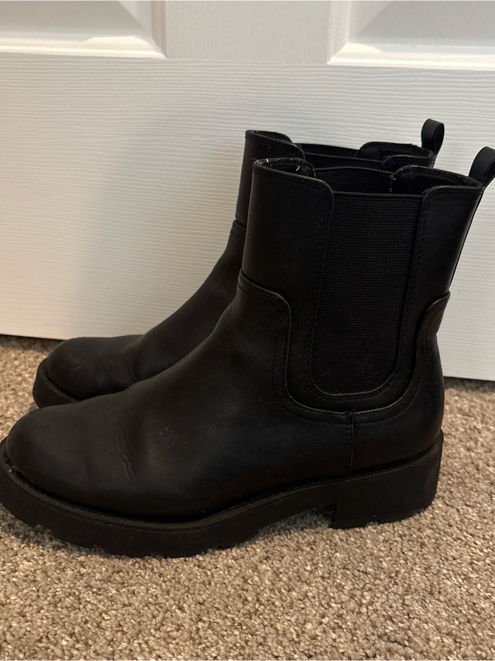 Old Navy Black Chelsea Ankle Boots